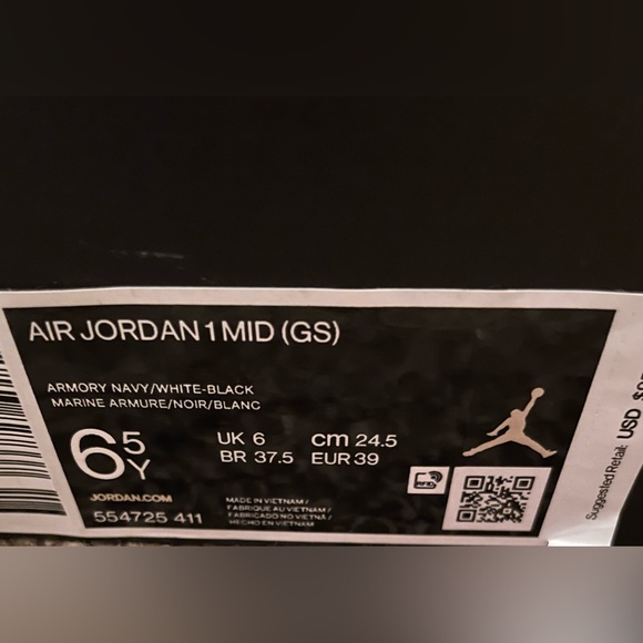 Air Jordan 1 MID (GS) Size- 6.5 - Picture 6 of 6